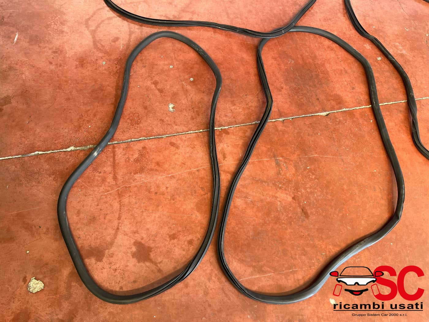 GUARNIZIONE PORTIERA ANTERIORE SINISTRA OPEL Crossland Serie (X) (17>)