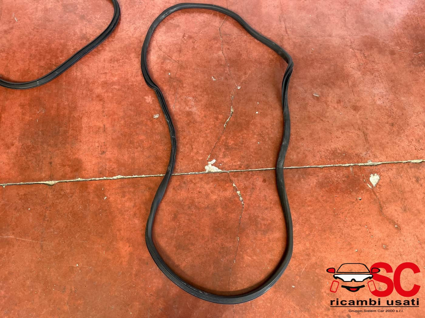 GUARNIZIONE PORTIERA ANTERIORE SINISTRA OPEL Crossland Serie (X) (17>)