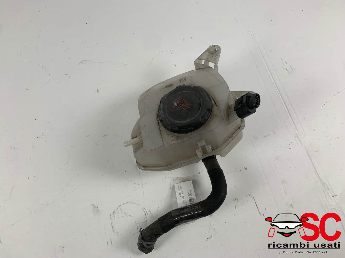 2Q0121407D 2Q0121407D VASCHETTA LIQUIDO RADIATORE SEAT Arona Serie diesel