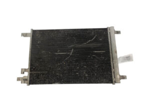 5WA816411A 5WA816411A RADIATORE ARIA CONDIZIONATA SEAT Arona Serie diesel