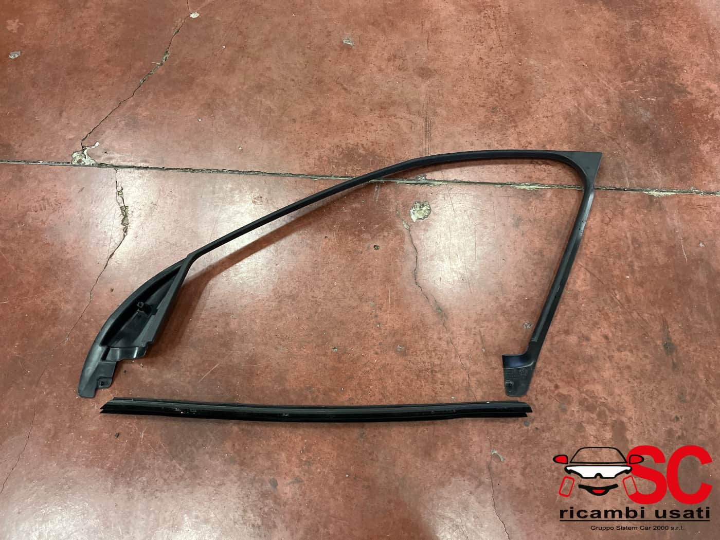 Guarnizione Guida Vetro Porta Ant Sx Bmw X1 F48 7349635 - 40964