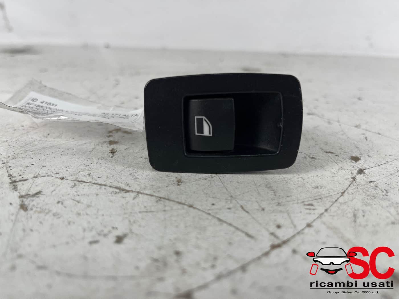 Pulsante Alzavetro Posteriore Bmw X1 F48 2.0 61319208106 9208106 - 41031 Pulsante Alzavetro Posteriore Bmw X1 F48 2.0 61319208106 9208106 - 41031