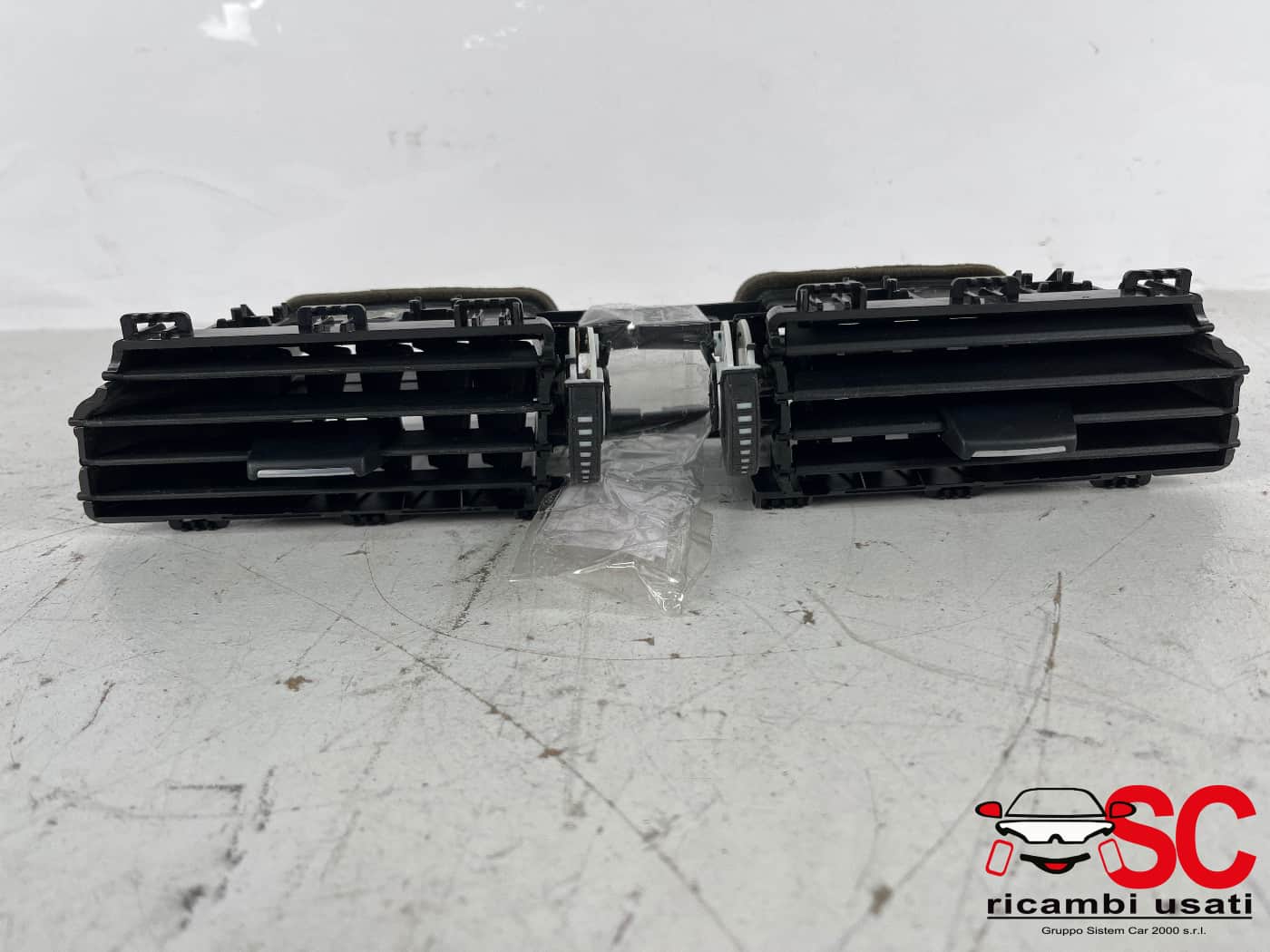 Diffusore Aria Cruscotto Bmw X1 F48 17852911 64229292741 - 41062 Diffusore Aria Cruscotto Bmw X1 F48 17852911 64229292741 - 41062