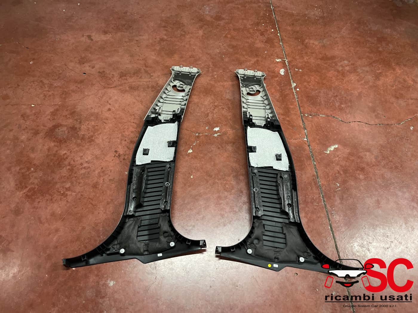 Rivestimento Montante Centrale Bmw X1 F48 51437332816 51437332818 51437332817 51437332815 - 41080 Rivestimento Montante Centrale Bmw X1 F48 51437332816 51437332818 51437332817 51437332815 - 41080