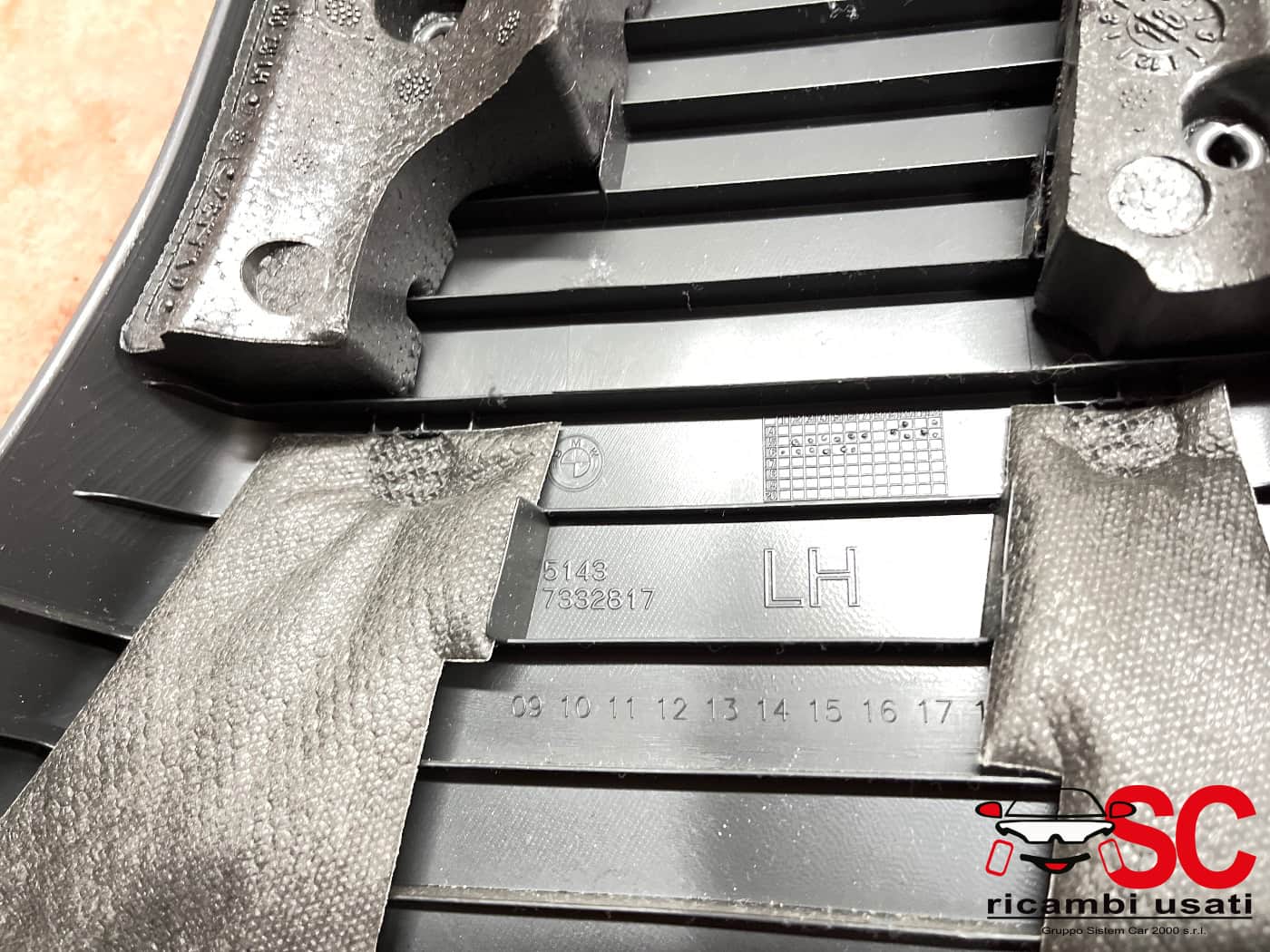 Rivestimento Montante Centrale Bmw X1 F48 51437332816 51437332818 51437332817 51437332815 - 41080 Rivestimento Montante Centrale Bmw X1 F48 51437332816 51437332818 51437332817 51437332815 - 41080