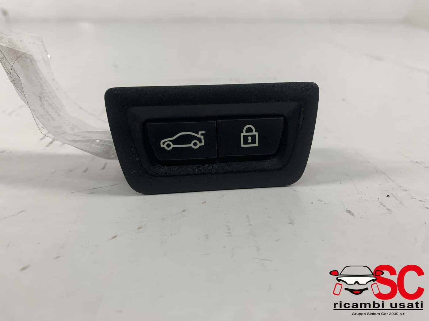 Pulsante Chiusura Portellone Bmw X1 F48 61319275121 - 43196 Pulsante Chiusura Portellone Bmw X1 F48 61319275121 - 43196