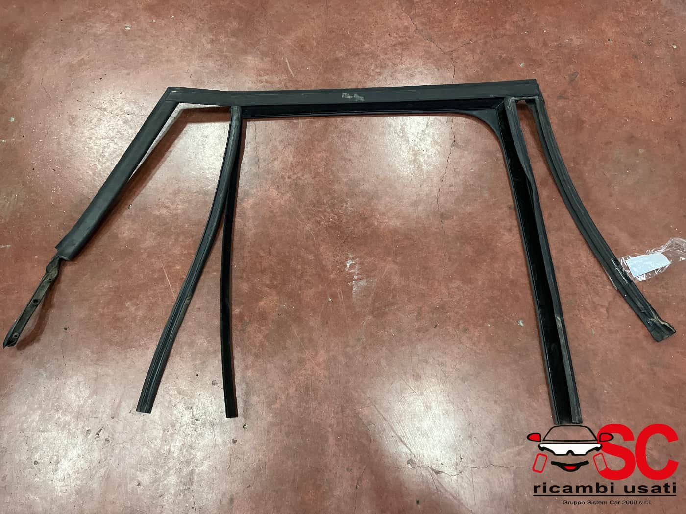GUARNIZIONE PORTIERA POSTERIORE DESTRA BMW X1 Serie (F48) 7349654 (15>)