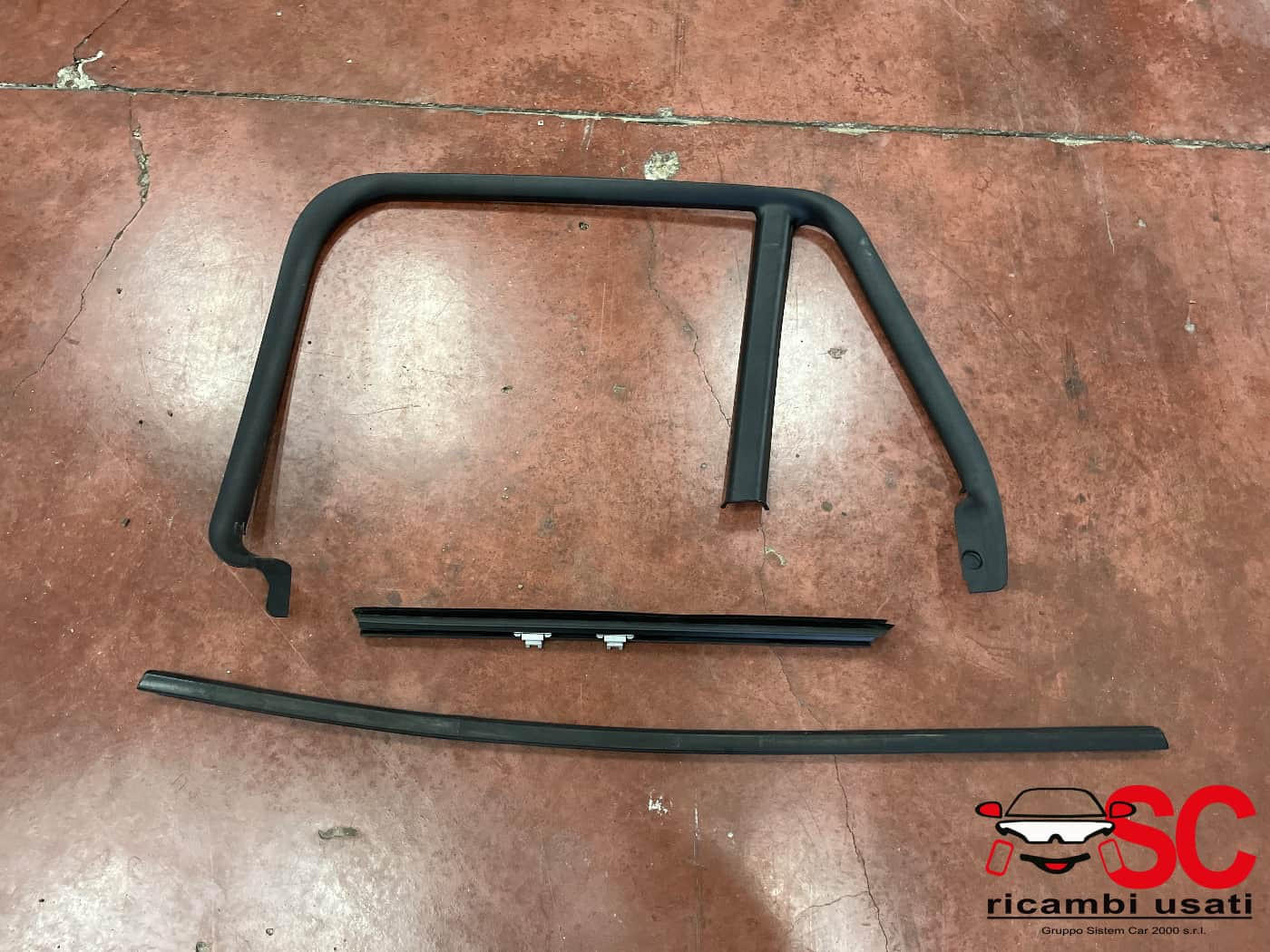 GUARNIZIONE PORTIERA POSTERIORE DESTRA BMW X1 Serie (F48) 7349654 (15>)