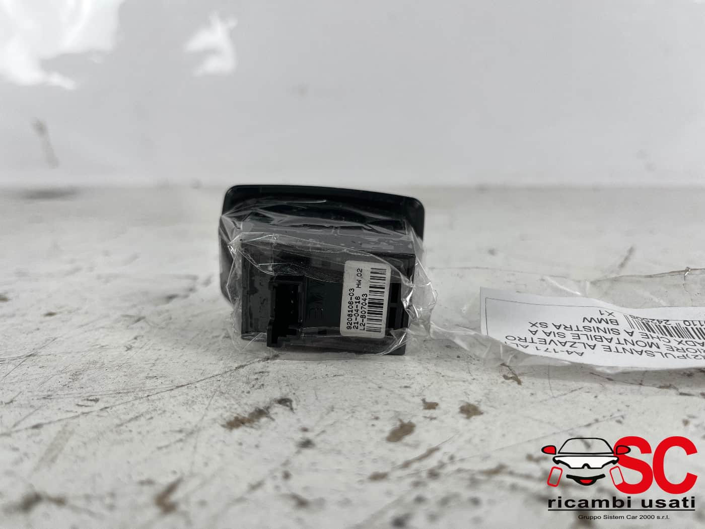 PULSANTE ALZAVETRO POSTERIORE DESTRO BMW X1 Serie (F48) 61319208106 (15>)