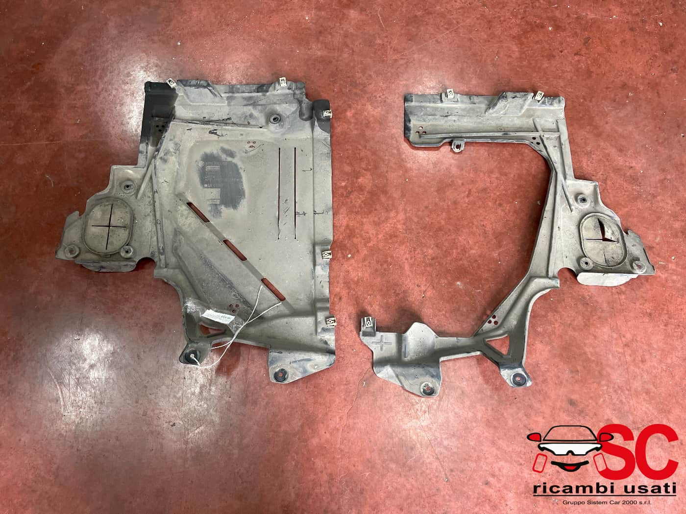 SCOCCA SERBATOIO BMW X1 Serie (F48) 51757354759 (15>)