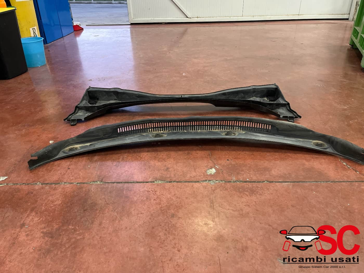 51717350591 GRONDINA SOTTOPARABREZZA BMW X1 Serie (F48) diesel
