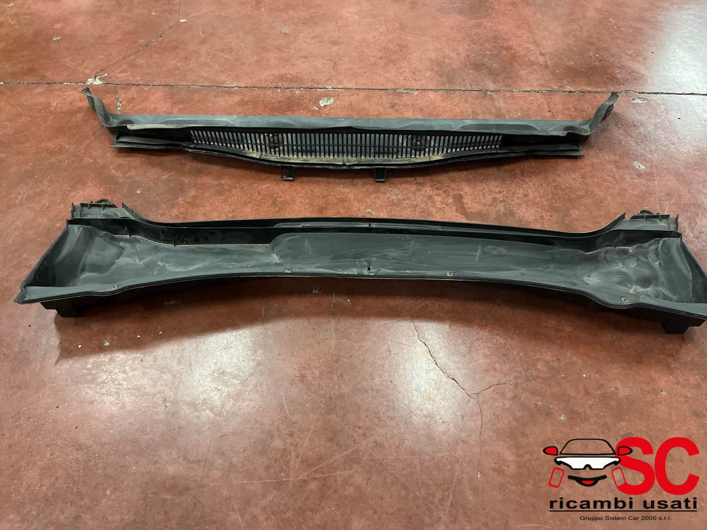 51717350591 GRONDINA SOTTOPARABREZZA BMW X1 Serie (F48) diesel
