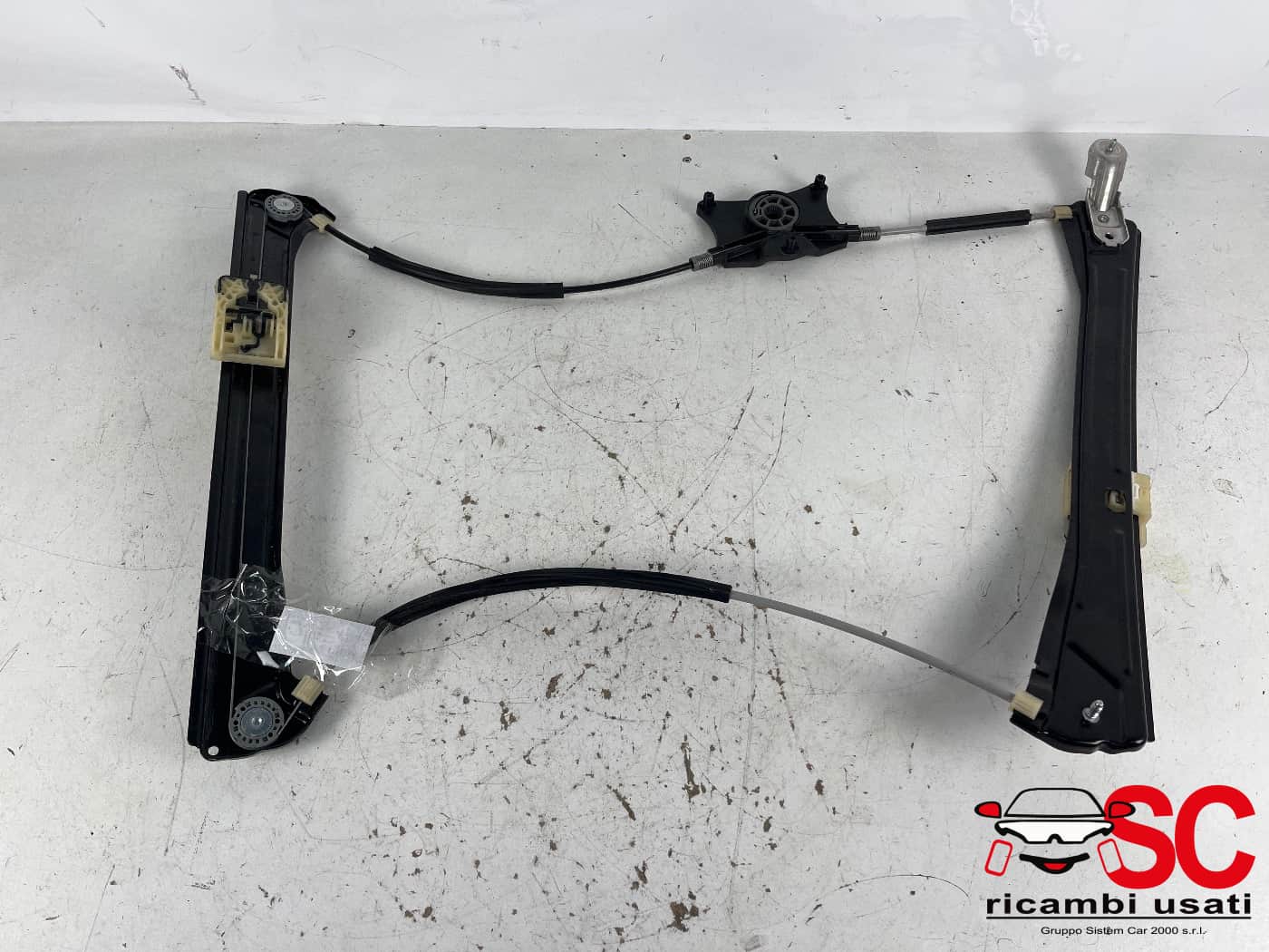 Alzavetro Anteriore Destro Volkswagen Tiguan 5NA837462A - 41465