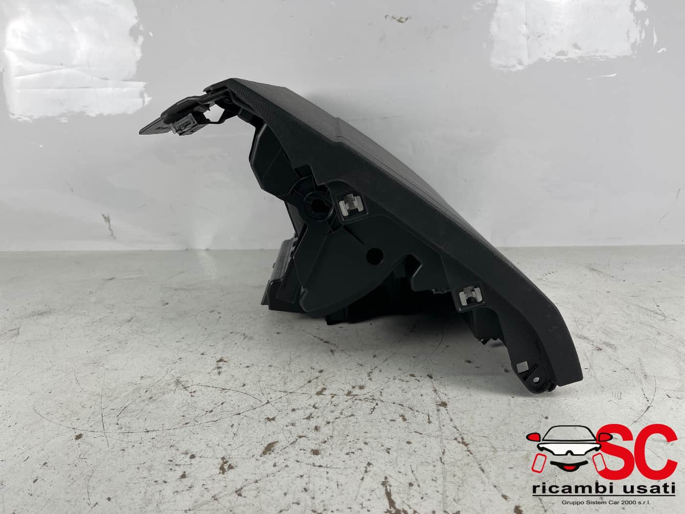 Cassetto Portaoggetti Destro Volkswagen Tiguan 5NB857097E - 41563 Cassetto Portaoggetti Destro Volkswagen Tiguan 5NB857097E - 41563