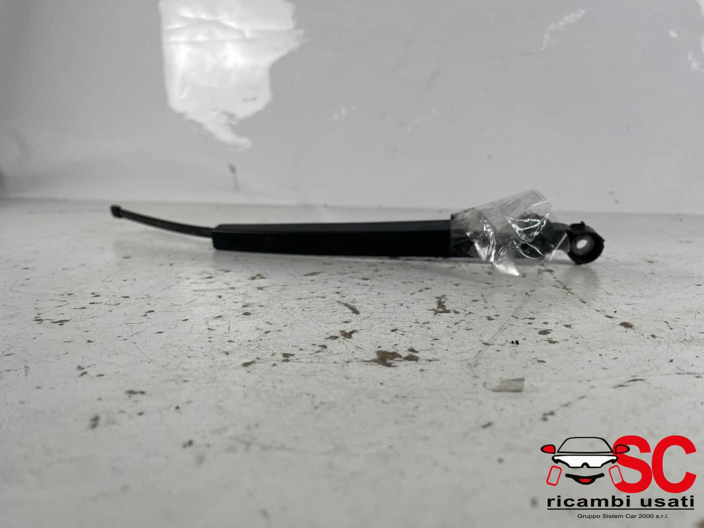 BRACCIO TERGICRISTALLO POSTERIORE VOLKSWAGEN Tiguan Restyling Serie 5F3955707 (20>)