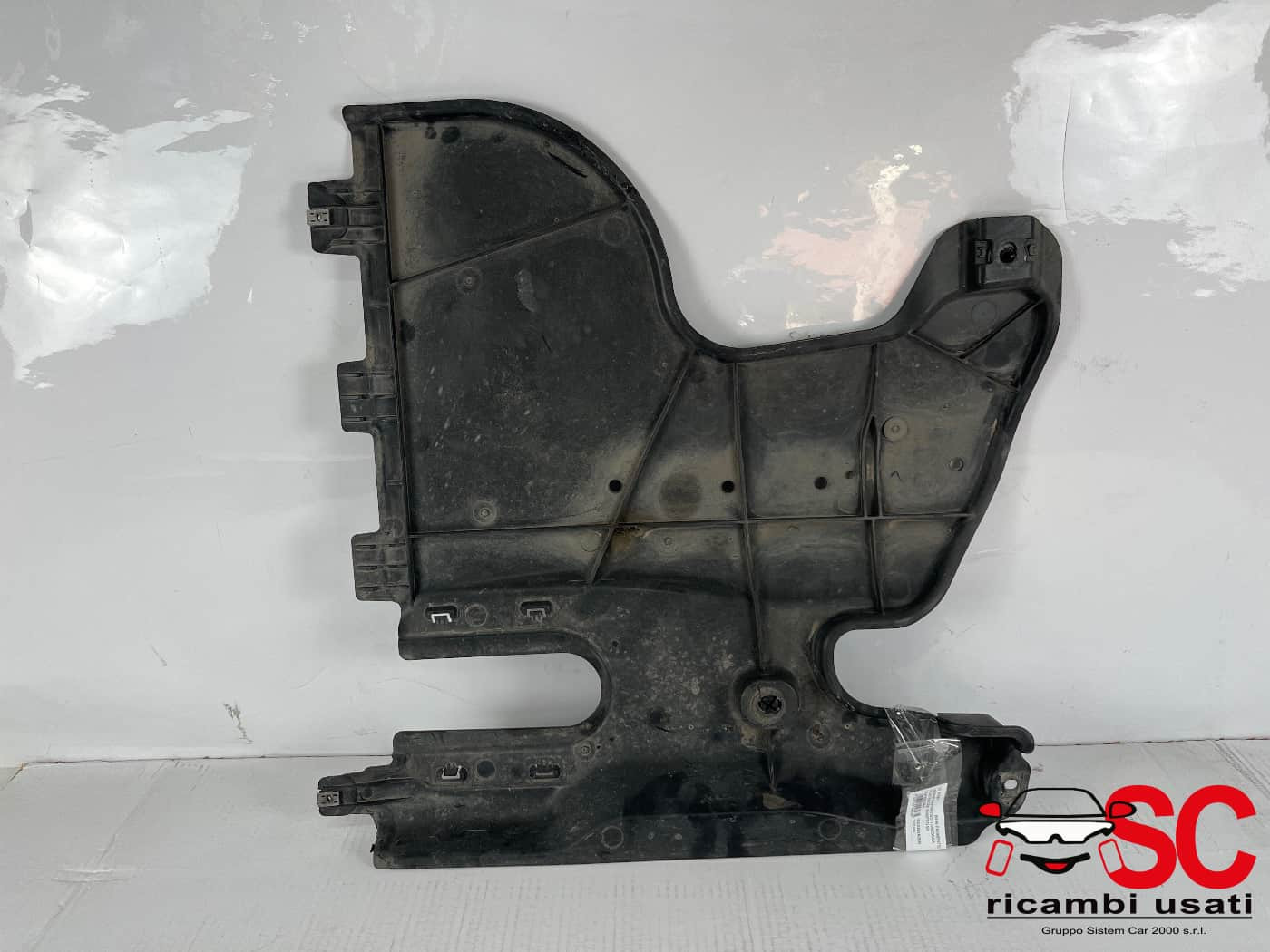 5QF825206A 5QF825206A PROTEZIONE SOTTOSCOCCA POSTERIORE VOLKSWAGEN Tiguan Restyling Serie diesel