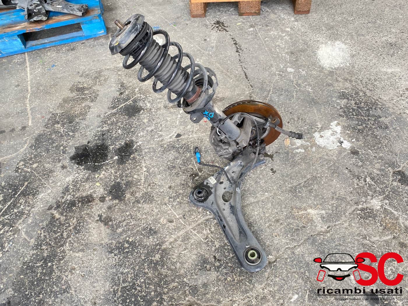 Mozzo Anteriore Destro Citroen C3 1.5 Benzina - W00366 Mozzo Anteriore Destro Citroen C3 1.5 Benzina - W00366