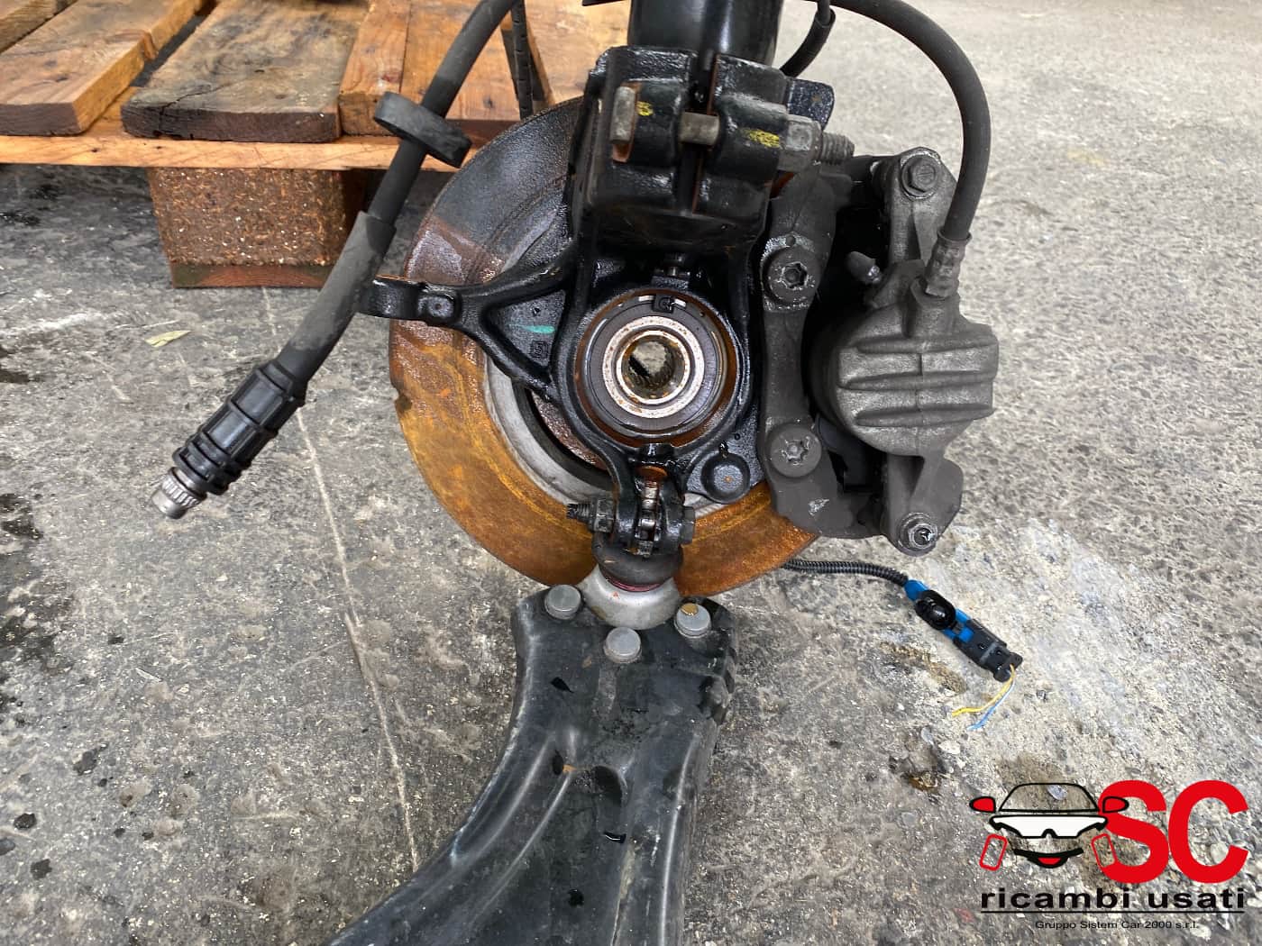 Mozzo Anteriore Sinistro Citroen C3 1.5 Benzina  - W00367