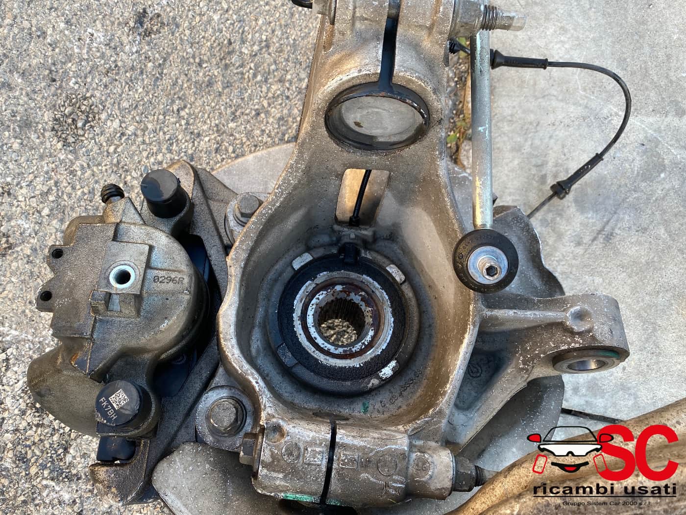 Mozzo Anteriore Destro Range Rover Evoque 2.0 - W01558 Mozzo Anteriore Destro Range Rover Evoque 2.0 - W01558