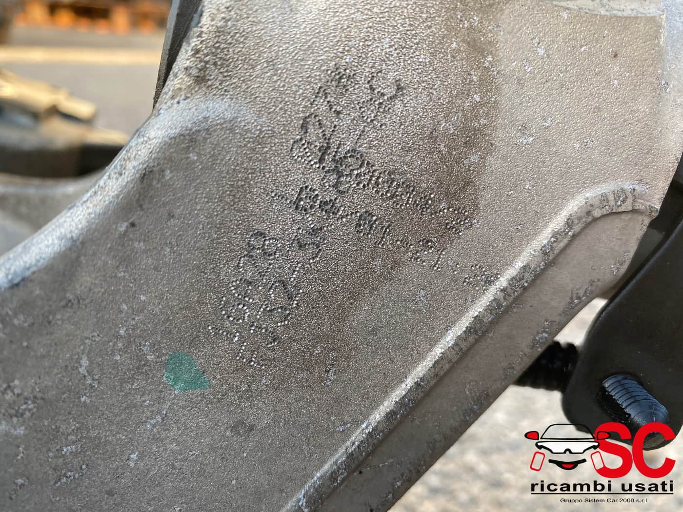 Mozzo Anteriore Destro Range Rover Evoque 2.0 - W01558 Mozzo Anteriore Destro Range Rover Evoque 2.0 - W01558