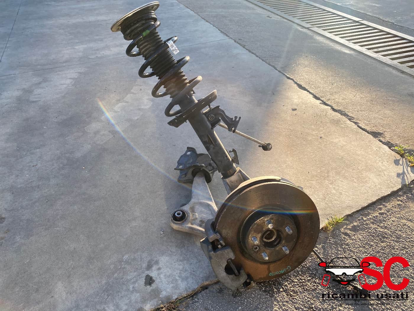 Mozzo Anteriore Sinistro Range Rover Evoque 2.0 - W01559 Mozzo Anteriore Sinistro Range Rover Evoque 2.0 - W01559