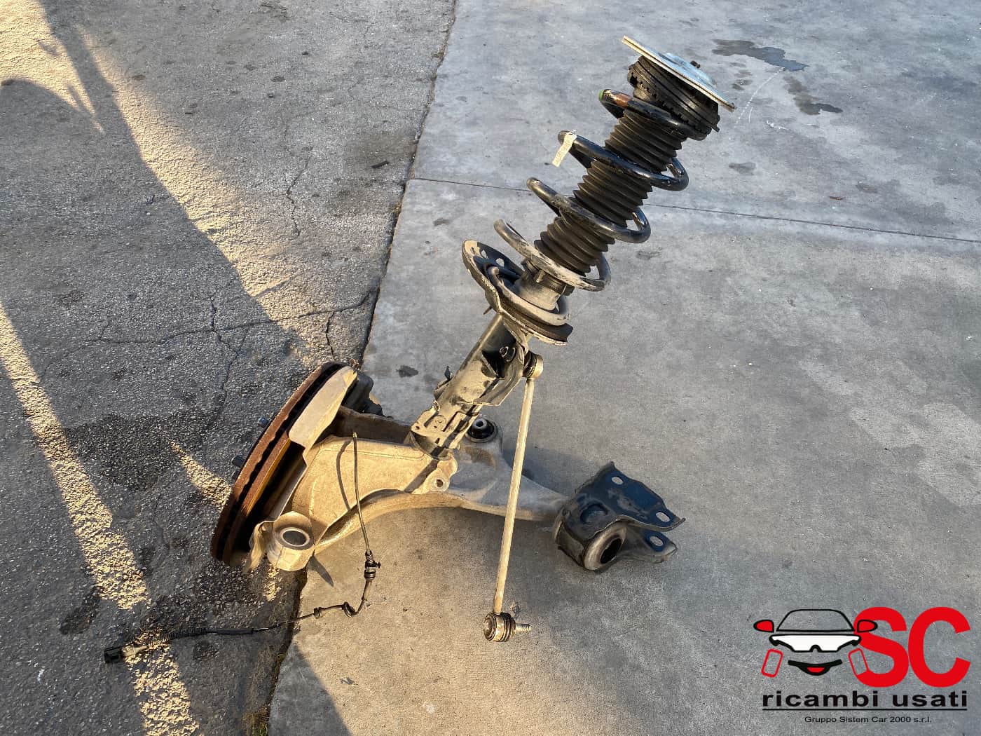 Mozzo Anteriore Sinistro Range Rover Evoque 2.0 - W01559 Mozzo Anteriore Sinistro Range Rover Evoque 2.0 - W01559