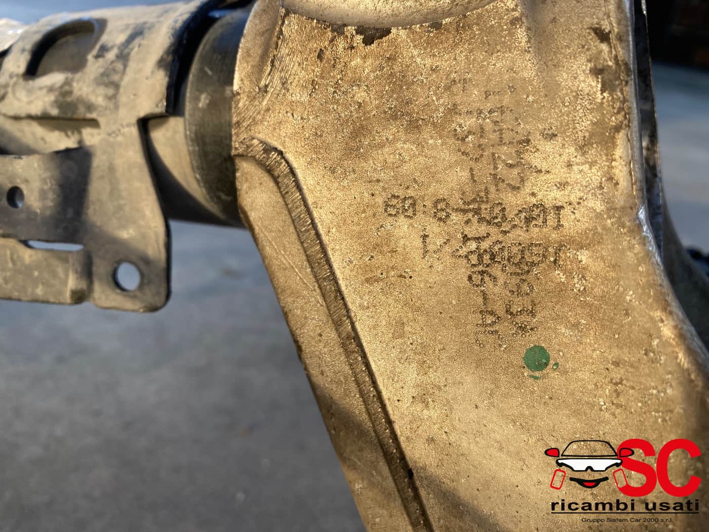 Mozzo Anteriore Sinistro Range Rover Evoque 2.0 - W01559 Mozzo Anteriore Sinistro Range Rover Evoque 2.0 - W01559