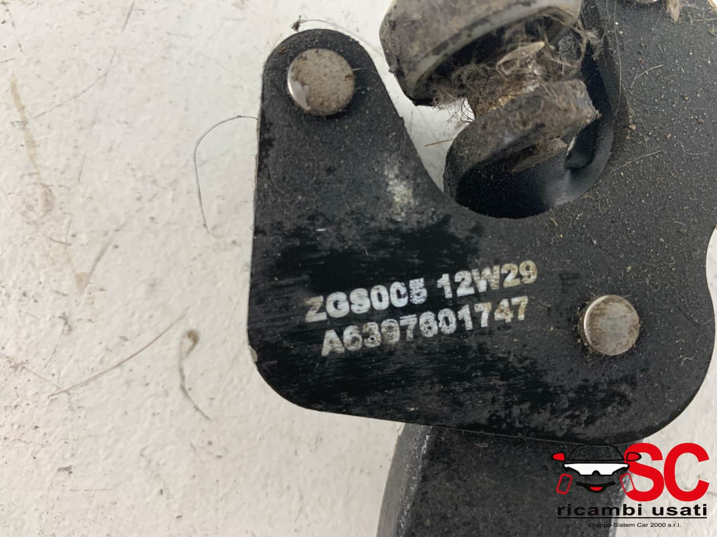 A6397602547 A6397602547 GUIDA PORTA SCORREVOLE DESTRA MERCEDES Viano Serie (639) diesel