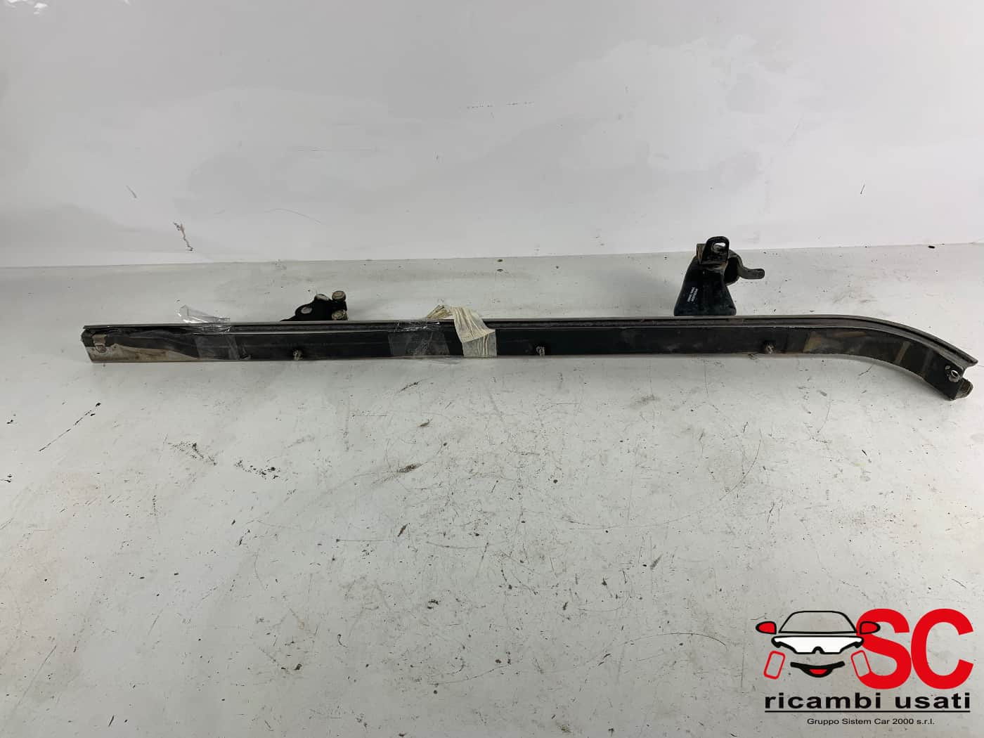 A6397602547 A6397602547 GUIDA PORTA SCORREVOLE DESTRA MERCEDES Viano Serie (639) diesel