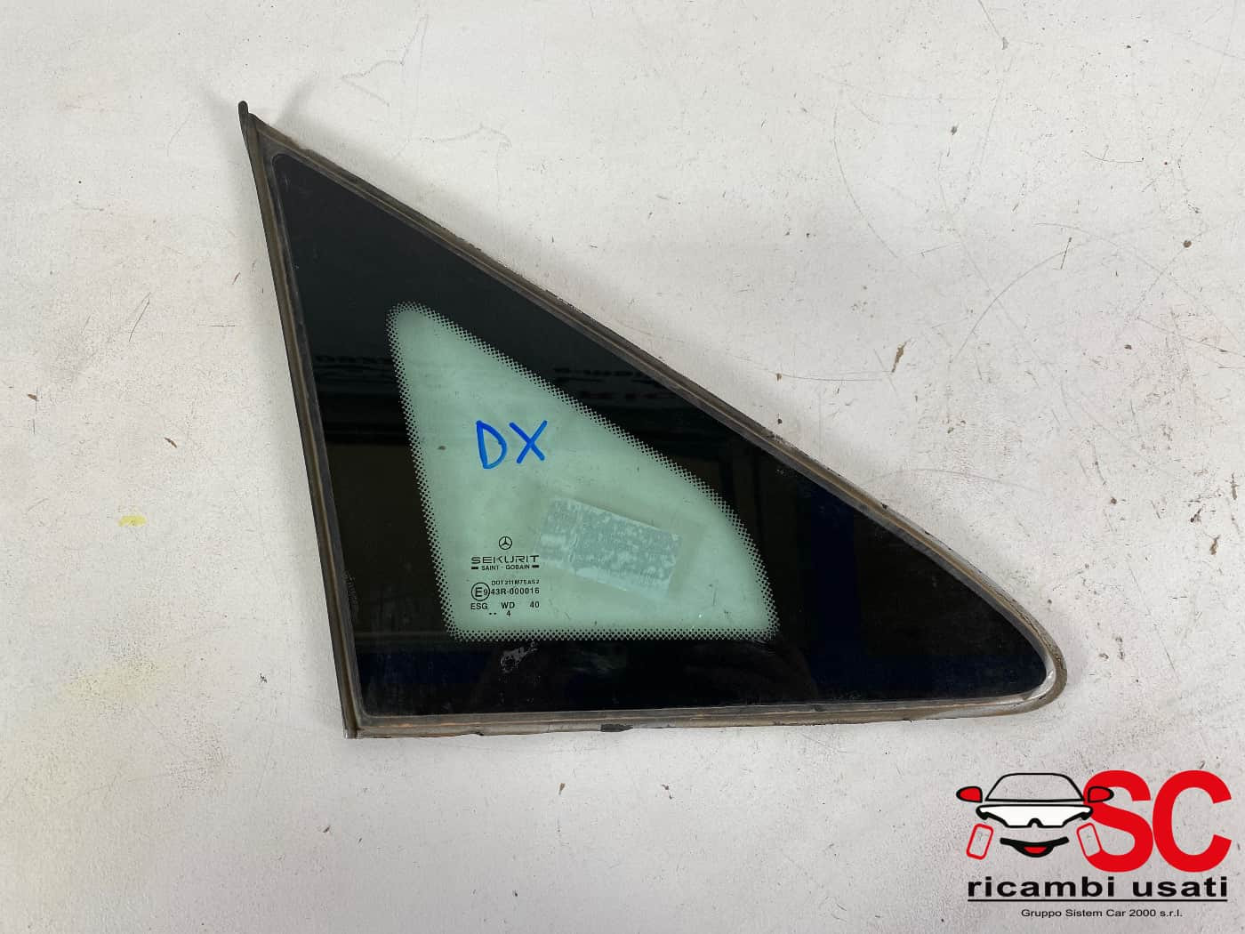 VETRO FISSO LATERALE DESTRO MERCEDES Viano 1° Serie A6396730305 (03>)