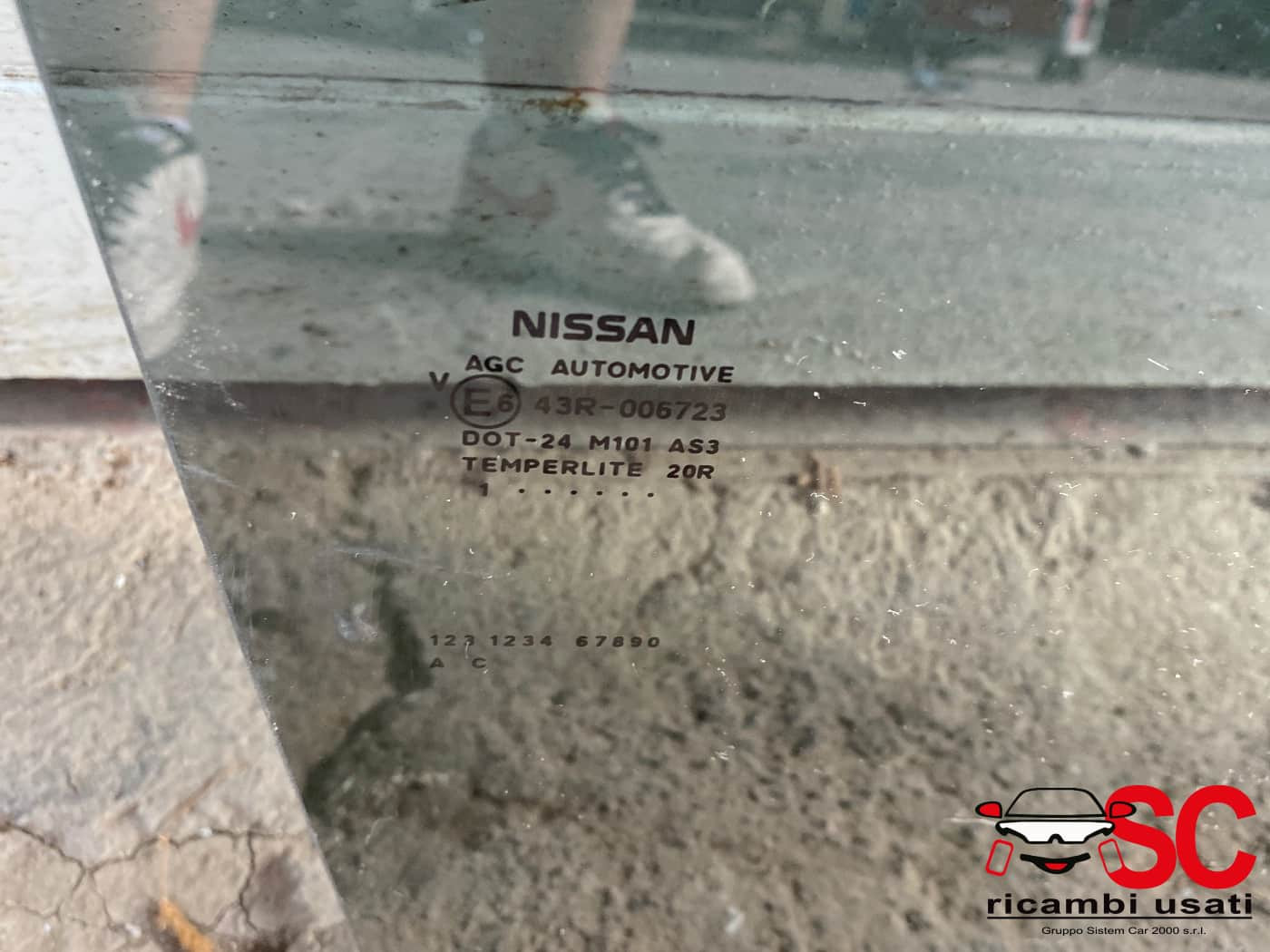 VETRO SCENDENTE POSTERIORE DESTRO NISSAN Juke Serie F15 (14>18)