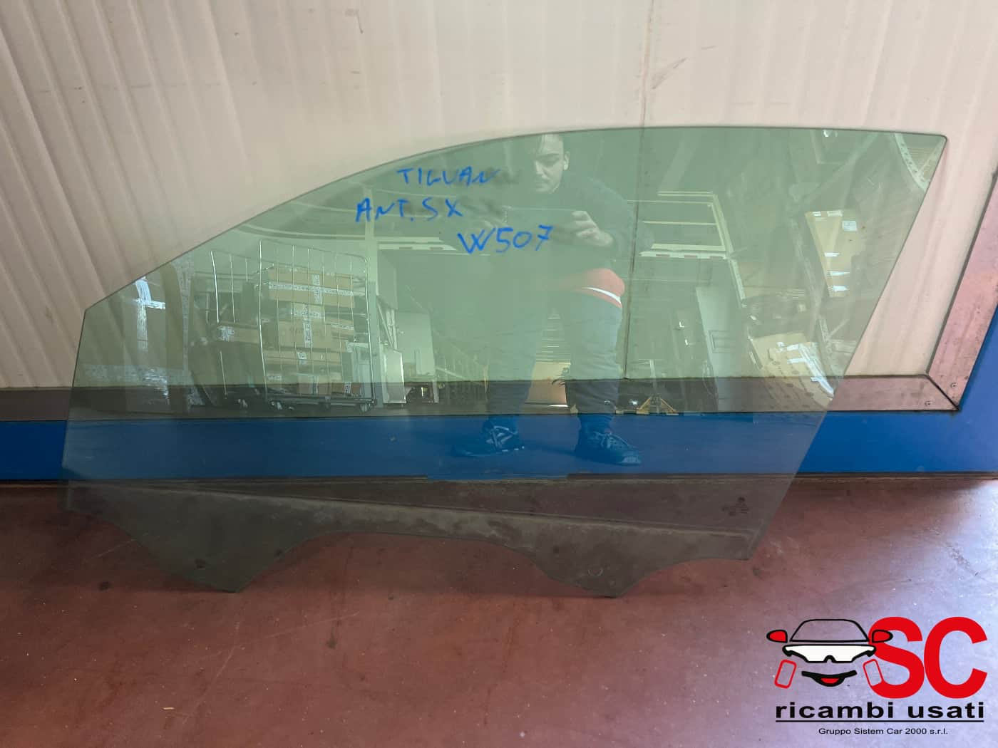 VETRO SCENDENTE ANTERIORE SINISTRO VOLKSWAGEN Tiguan Restyling Serie 5NA845201 (20>)