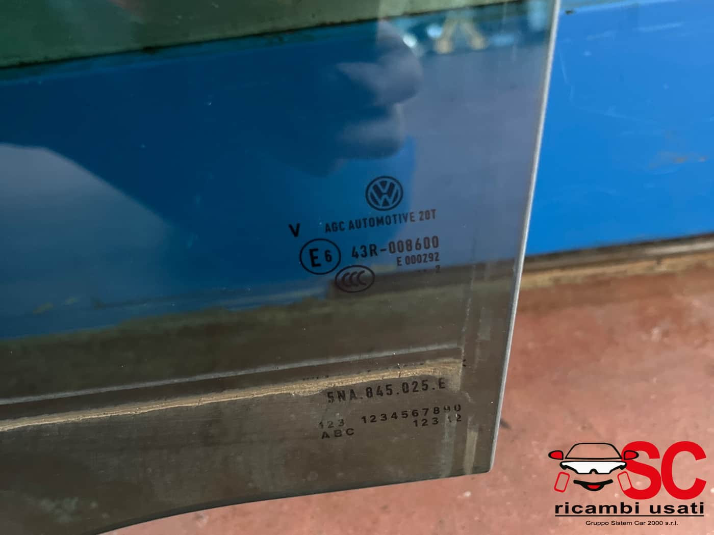 VETRO SCENDENTE POSTERIORE SINISTRO VOLKSWAGEN Tiguan Restyling Serie 5NA845025E (20>)