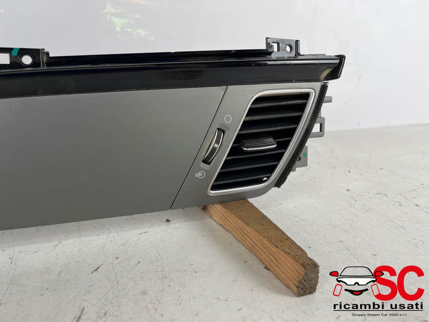 RIVESTIMENTO CRUSCOTTO KIA Niro Serie G584795000 (16>)
