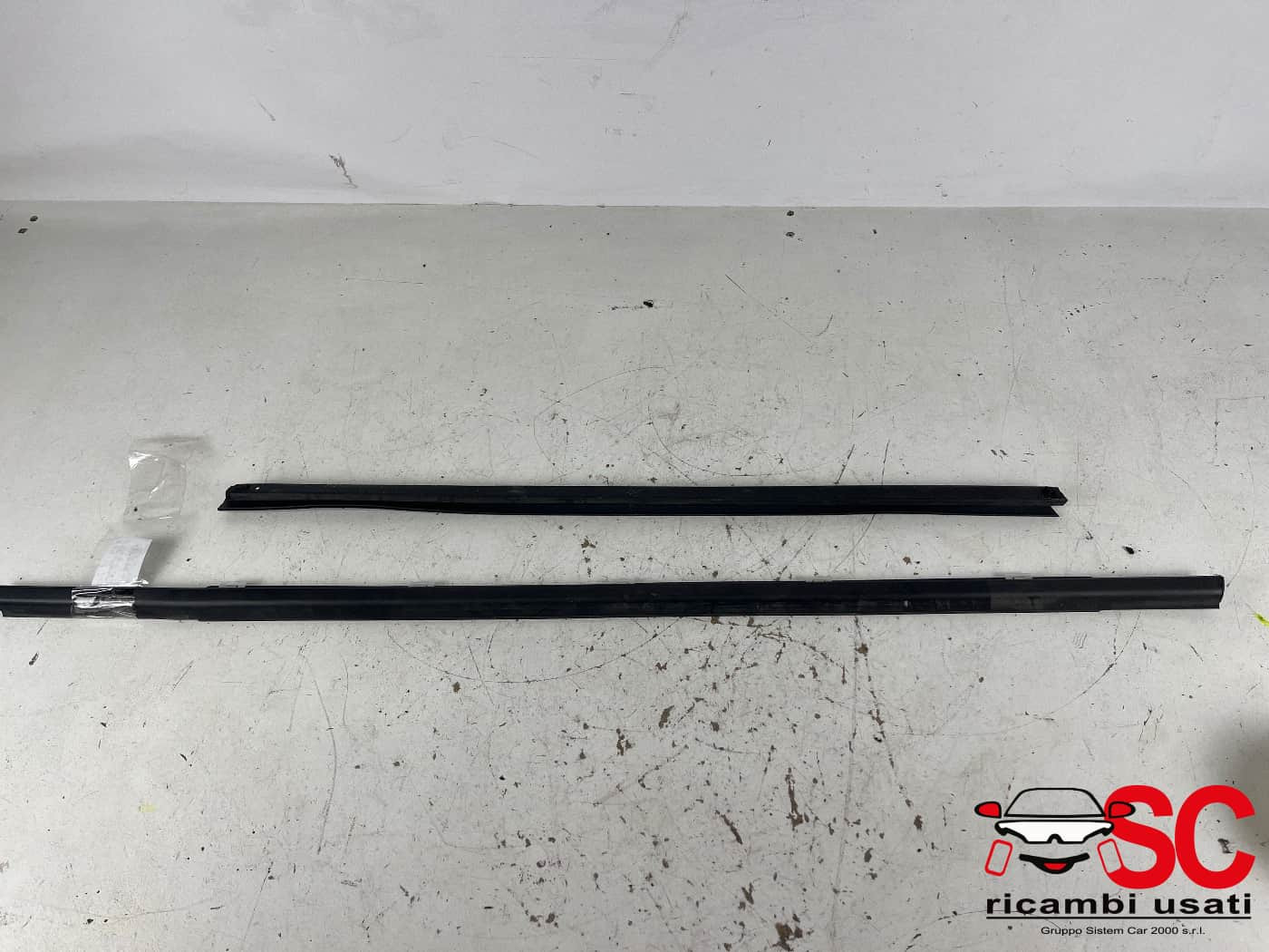 RASCHIAVETRO POSTERIORE SX KIA Niro Serie (16>)