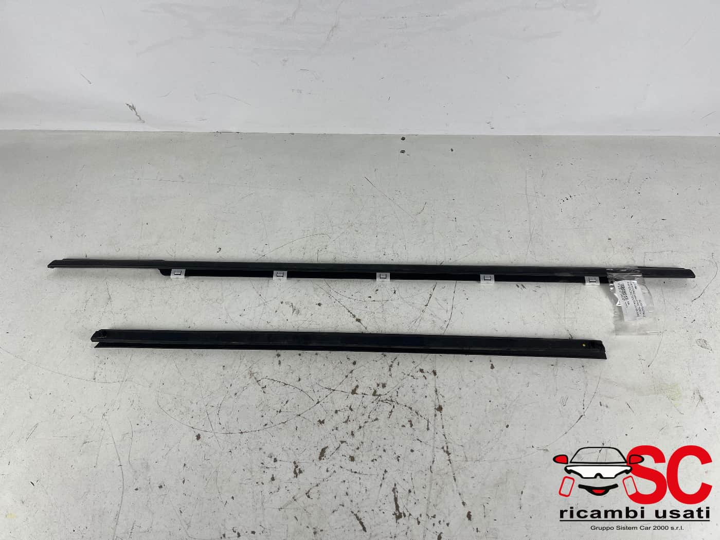 RASCHIAVETRO POSTERIORE DX KIA Niro Serie (16>)