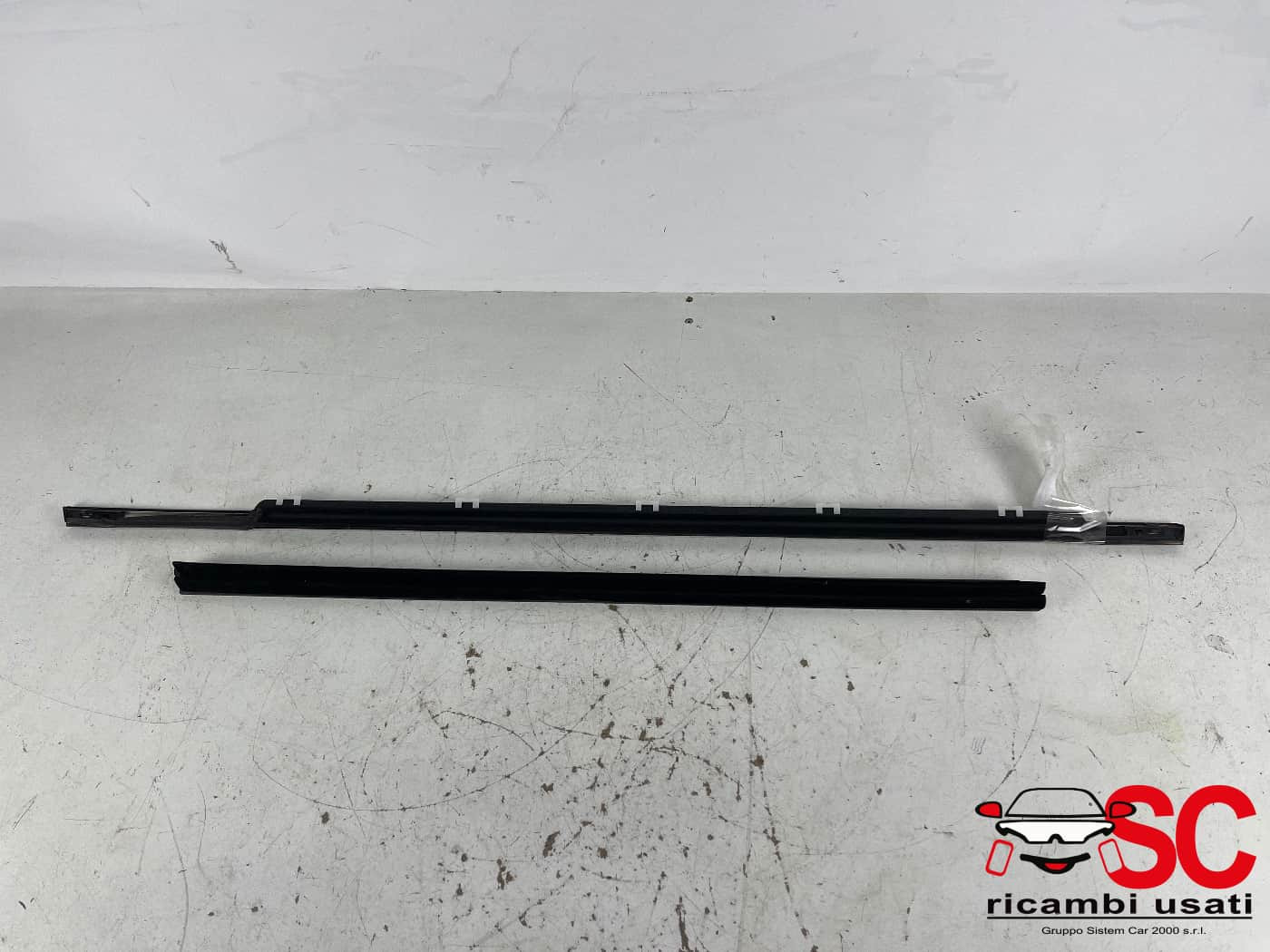 RASCHIAVETRO POSTERIORE DX KIA Niro Serie (16>)