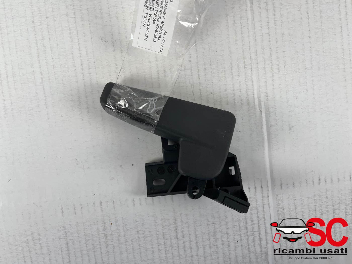 LEVA APERTURA COFANO ANTERIORE VOLKSWAGEN Tiguan Restyling Serie 3G0823533 (20>)