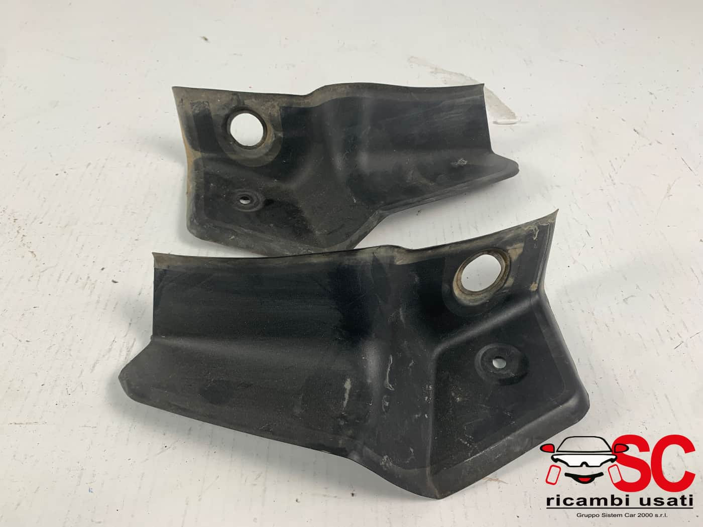 RIVESTIMENTO MONTANTE ANTERIORE SX E DX BMW X1 Serie (F48) 63217478289 (15>)