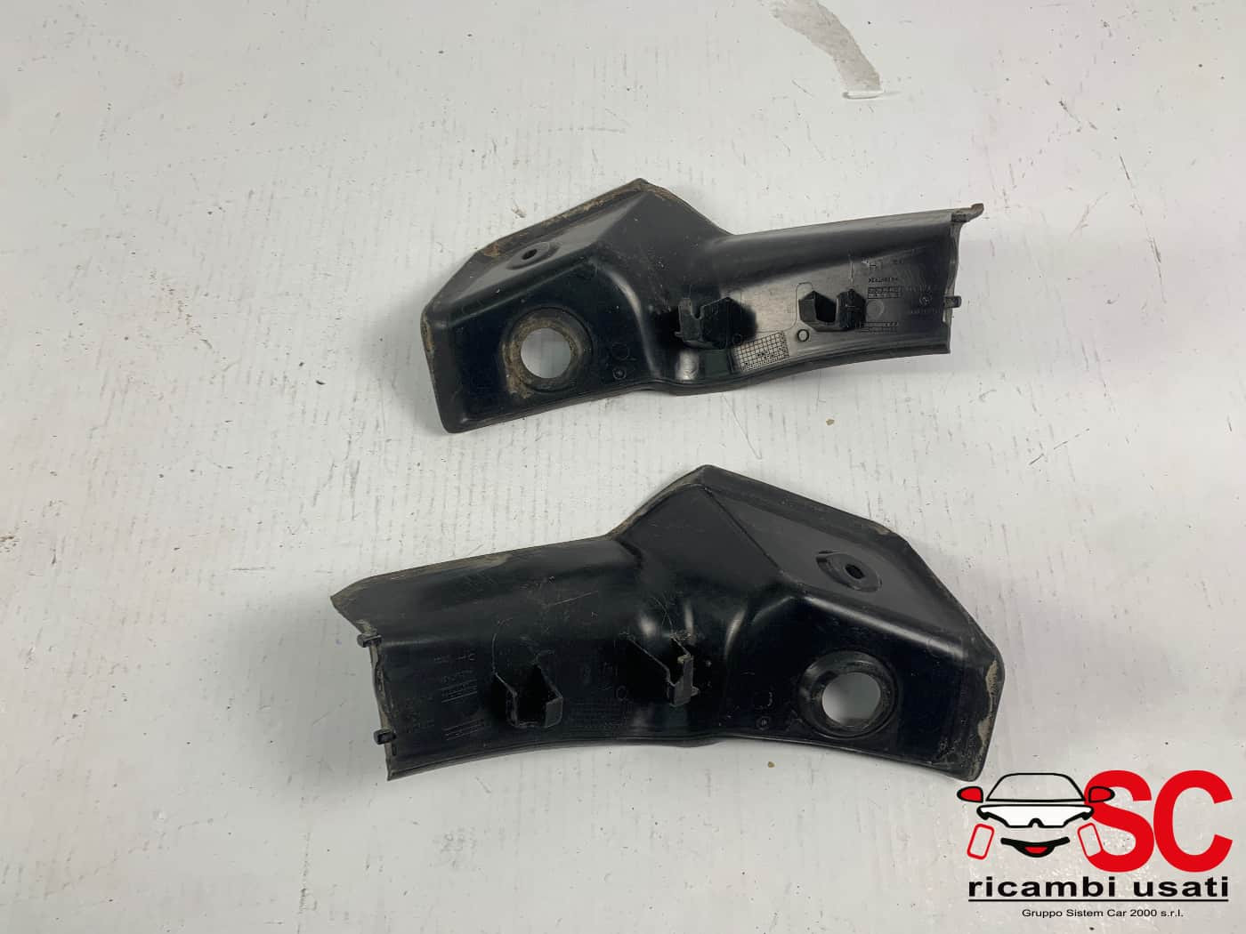 RIVESTIMENTO MONTANTE ANTERIORE SX E DX BMW X1 Serie (F48) 63217478289 (15>)