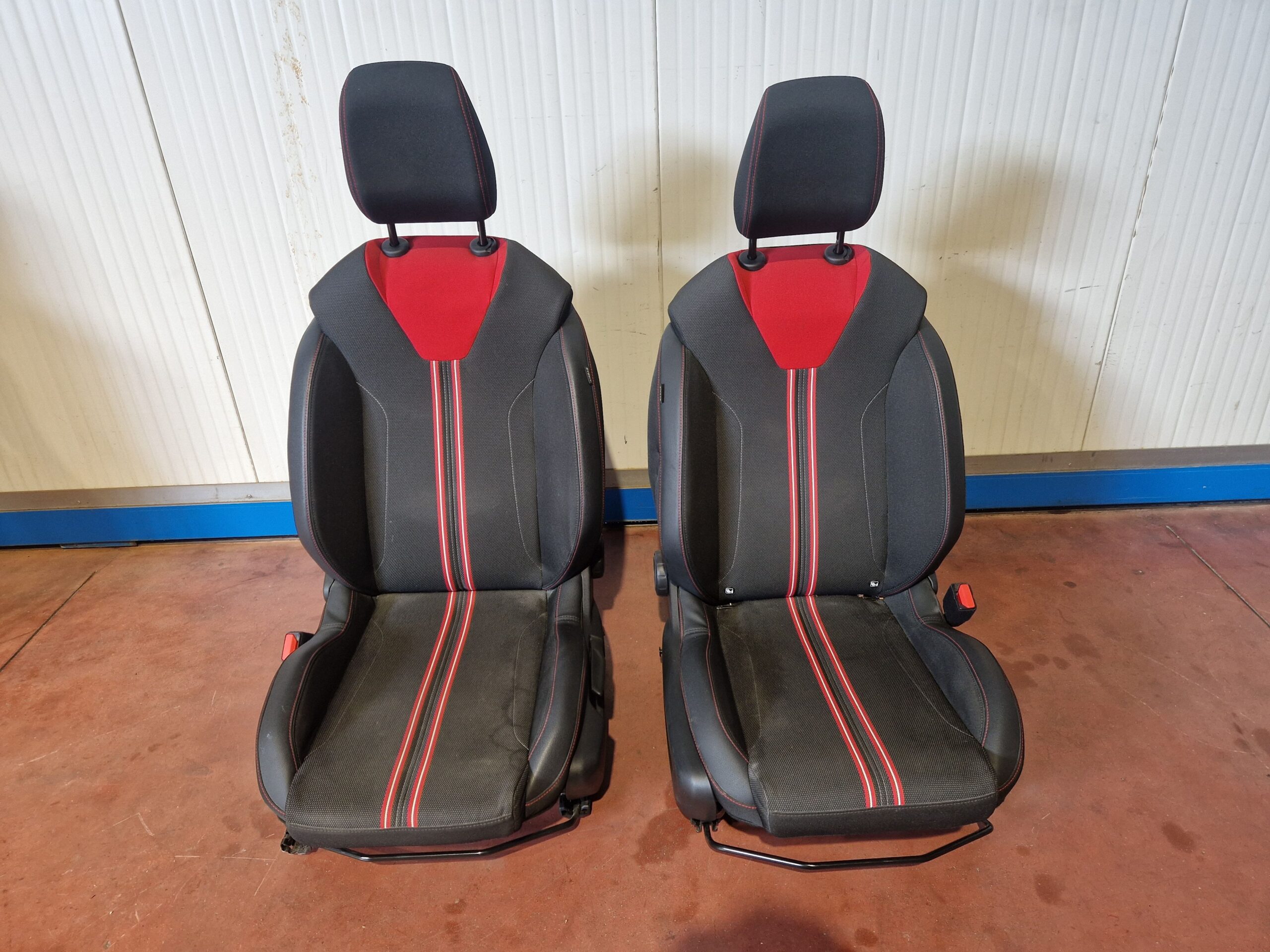 SEDILI OPEL Corsa F Serie (19>)