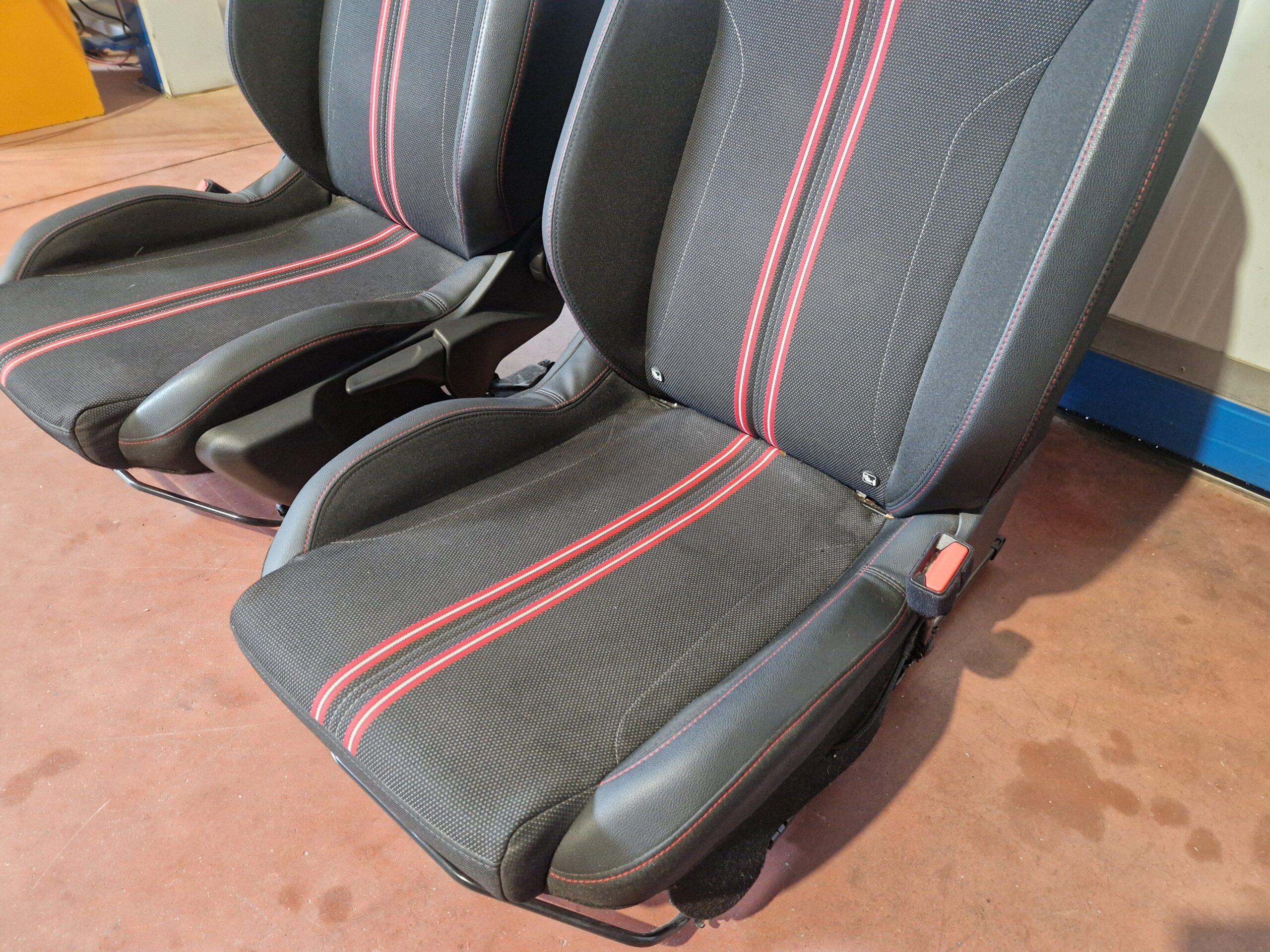 SEDILI OPEL Corsa F Serie (19>)