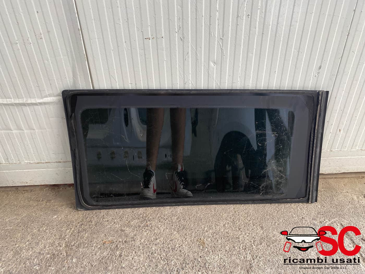 VETRO FISSO POSTERIORE DX MERCEDES Viano Serie (639) A6397351109 (10>14)