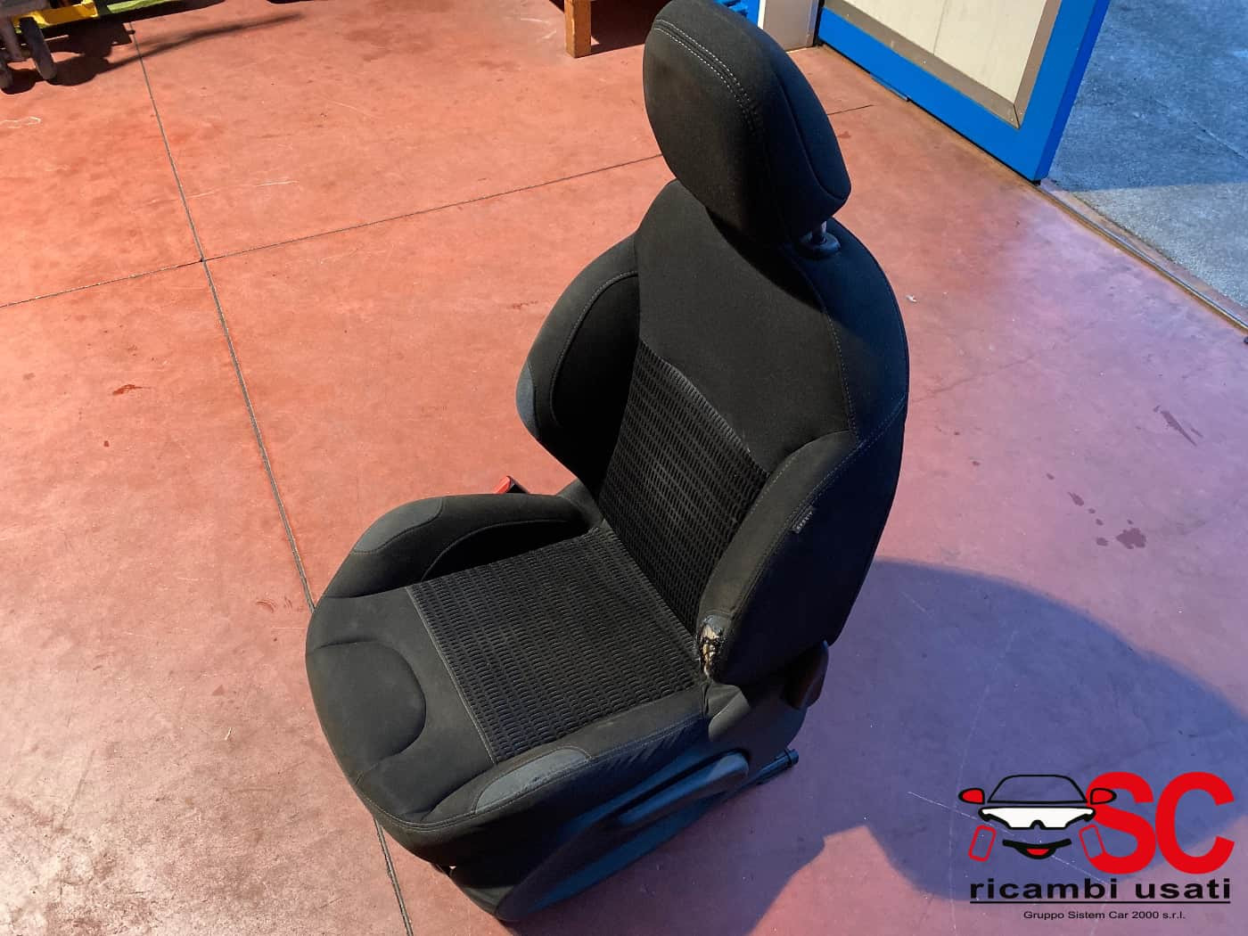 SEDILE ANTERIORE SINISTRO PEUGEOT 208 Serie (12>19)