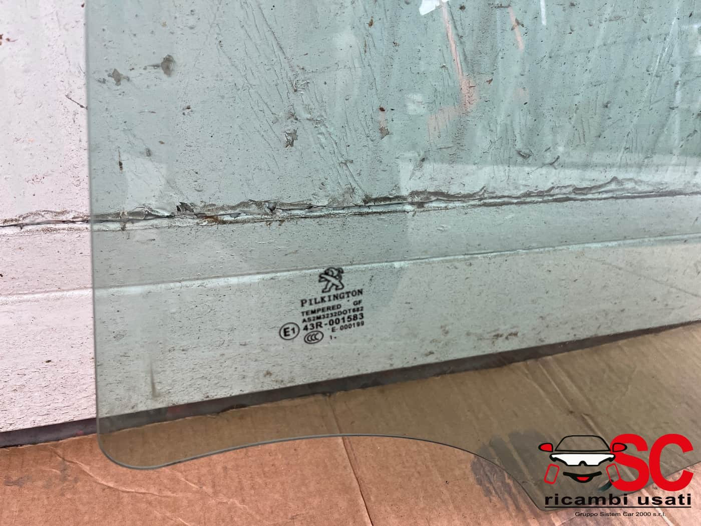 VETRO SCENDENTE POSTERIORE SINISTRO PEUGEOT 208 Serie (12>19)