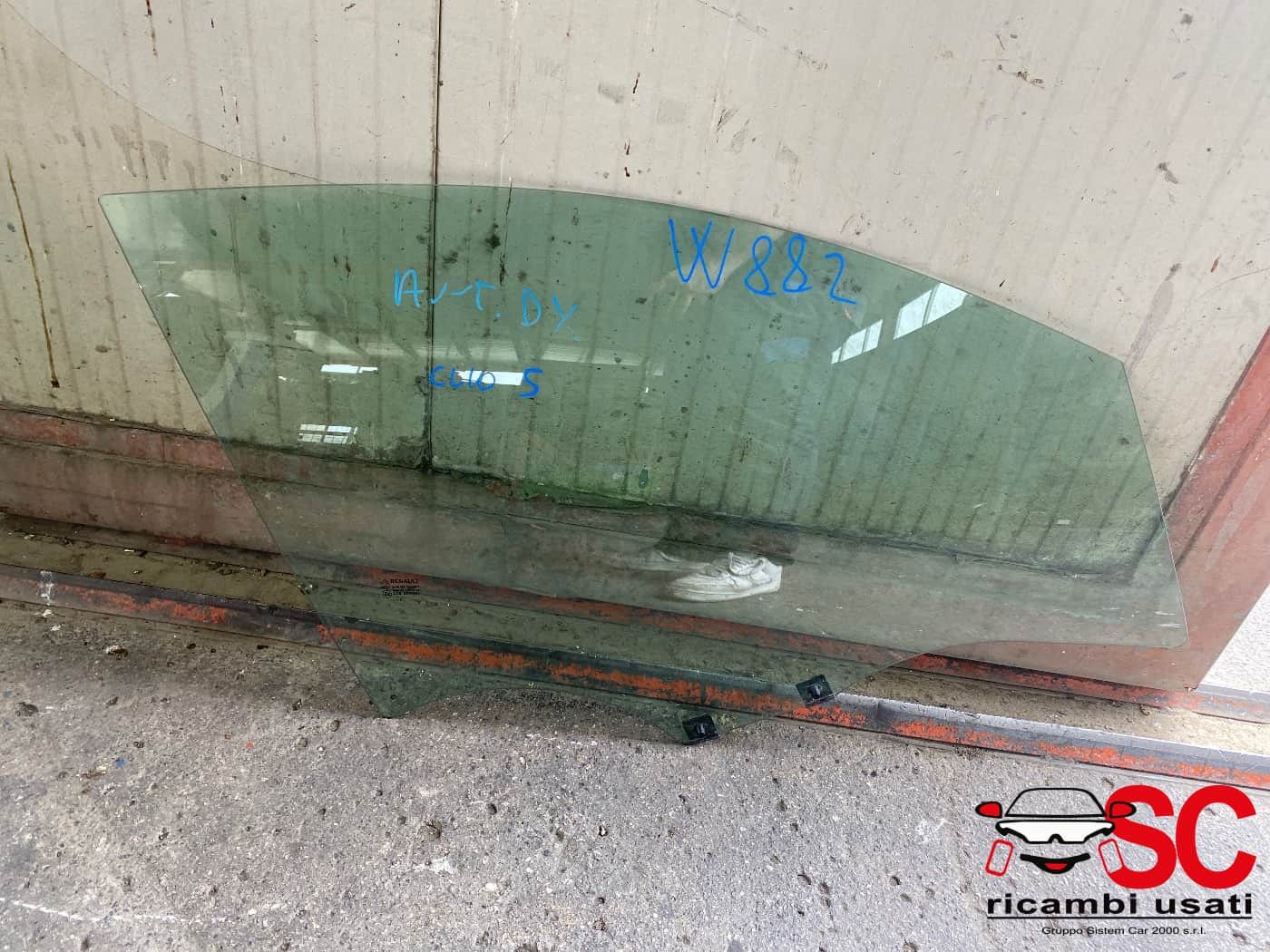 VETRO SCENDENTE ANTERIORE DESTRO RENAULT CLIO Serie V (19>)