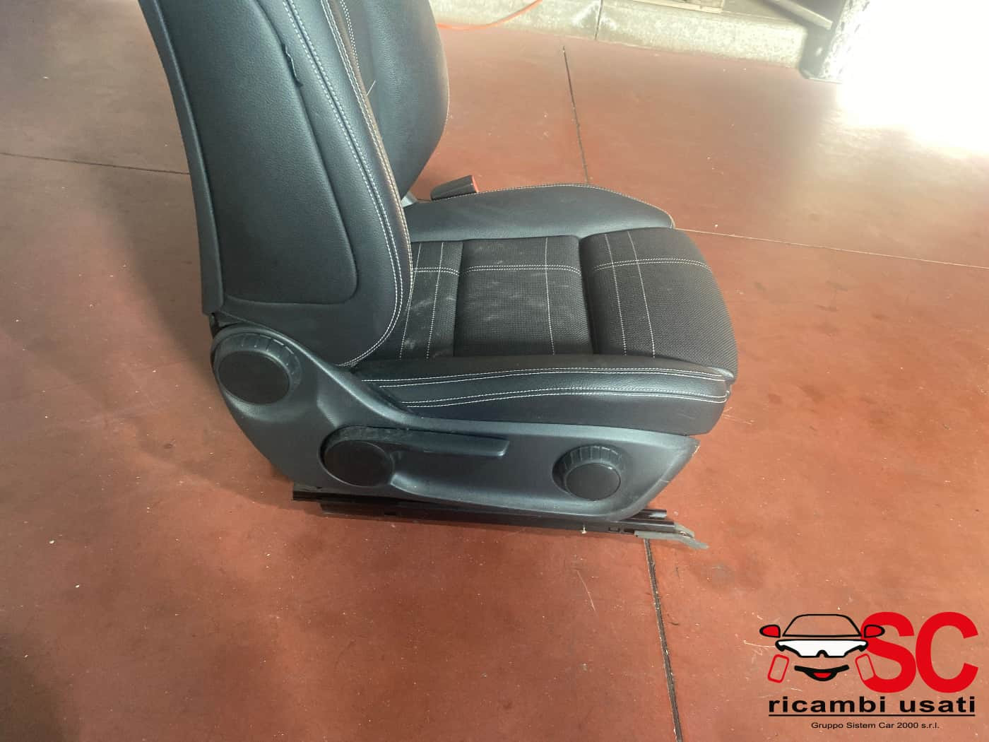 SEDILE ANTERIORE DESTRO MERCEDES Classe A Serie (W176) (12>18)