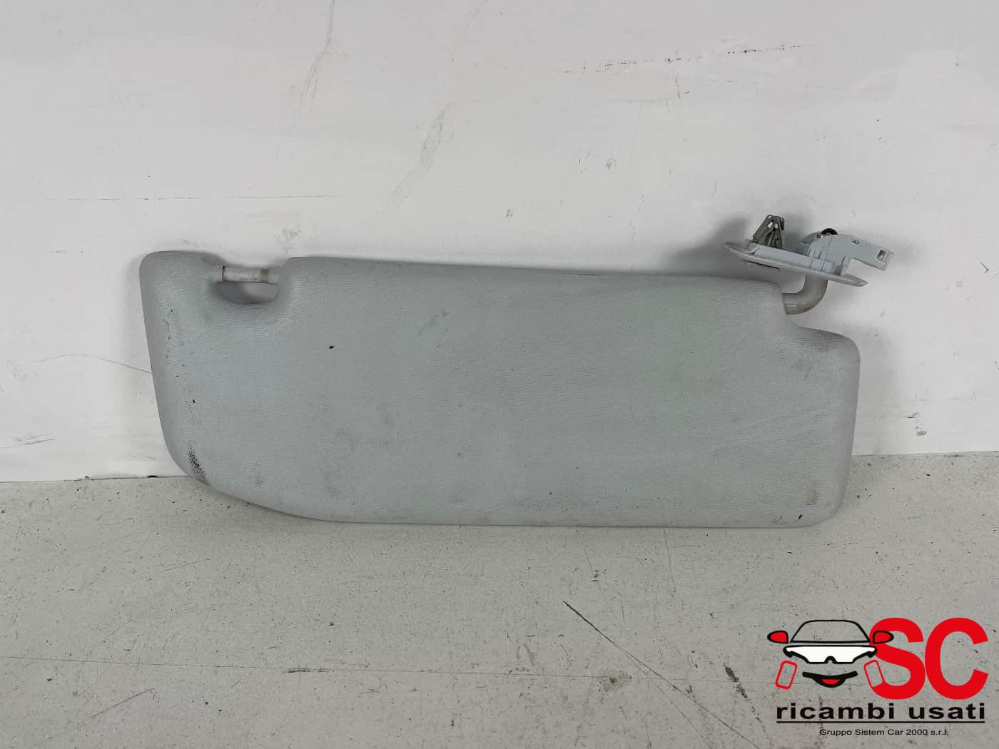 PARASOLE ALETTA ANTERIORE SX PEUGEOT 208 Serie (12>19)