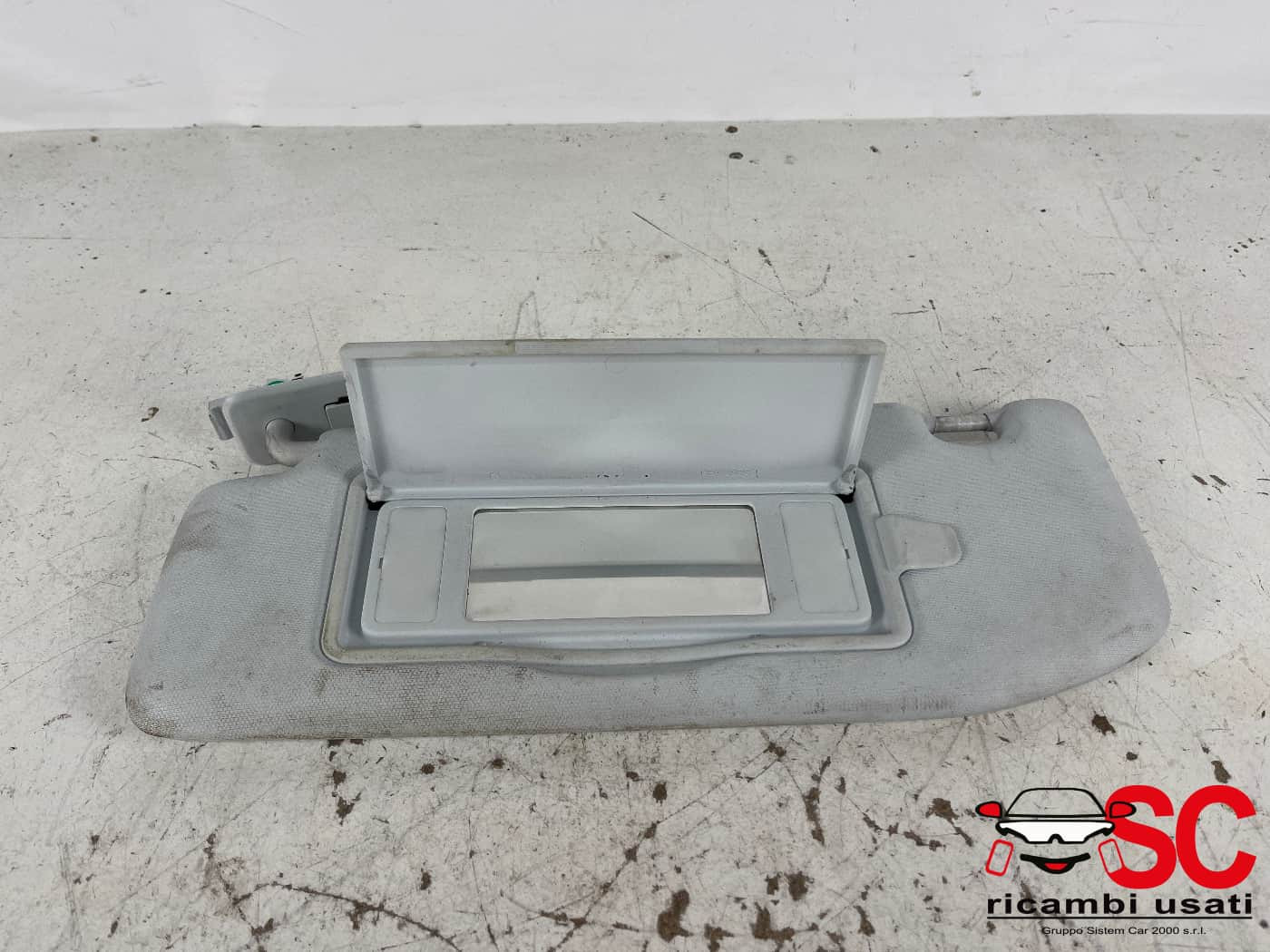PARASOLE ALETTA ANTERIORE SX PEUGEOT 208 Serie (12>19)
