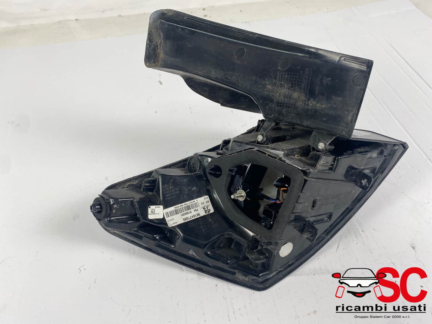 FRECCIA FANALINO ANT DX PEUGEOT 3008 Serie 9810477080 (16>23)
